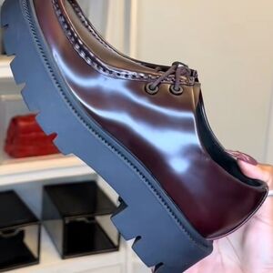 Zara Woman's Glossy Maroon Oxfords